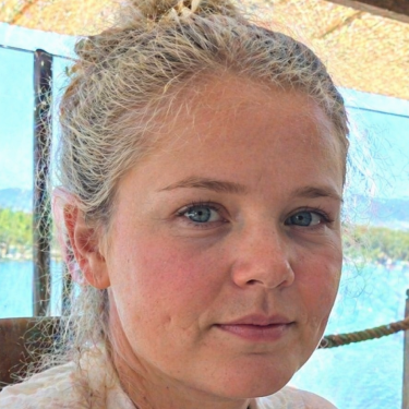 Lena K.